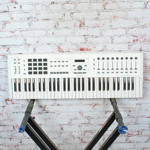 Arturia - KeyLab 61 MkII - 61 Key Midi Controller - w/DAW Labels - White - x0266 - USED