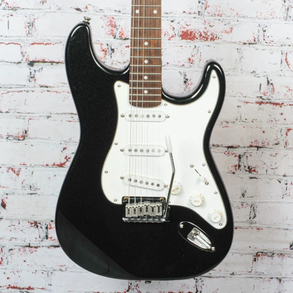 Squier - 2003 Standard Stratocaster Electric Guitar w/2 PT Trem - Metallic Black - x2799 - NOS