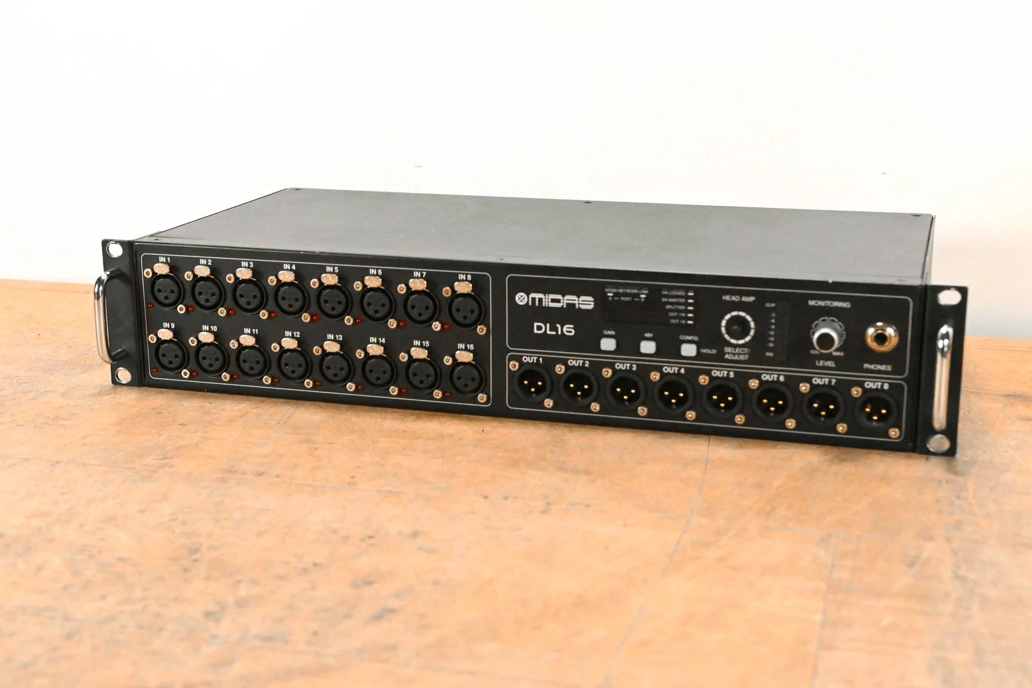 Midas DL16 16-Input, 8-Output Stage Box