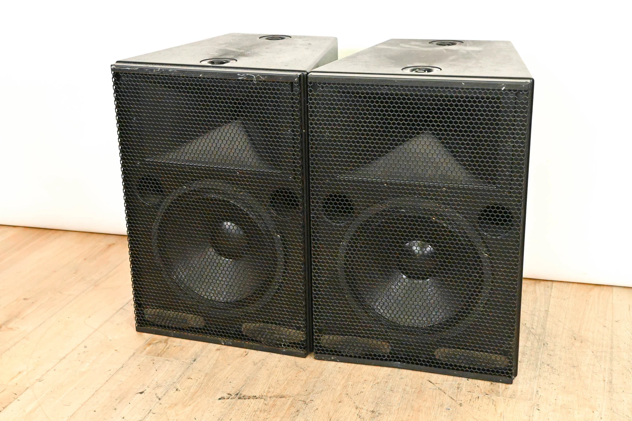 Meyer Sound CQ-1 Wide Coverage Main Loudspeaker (PAIR)