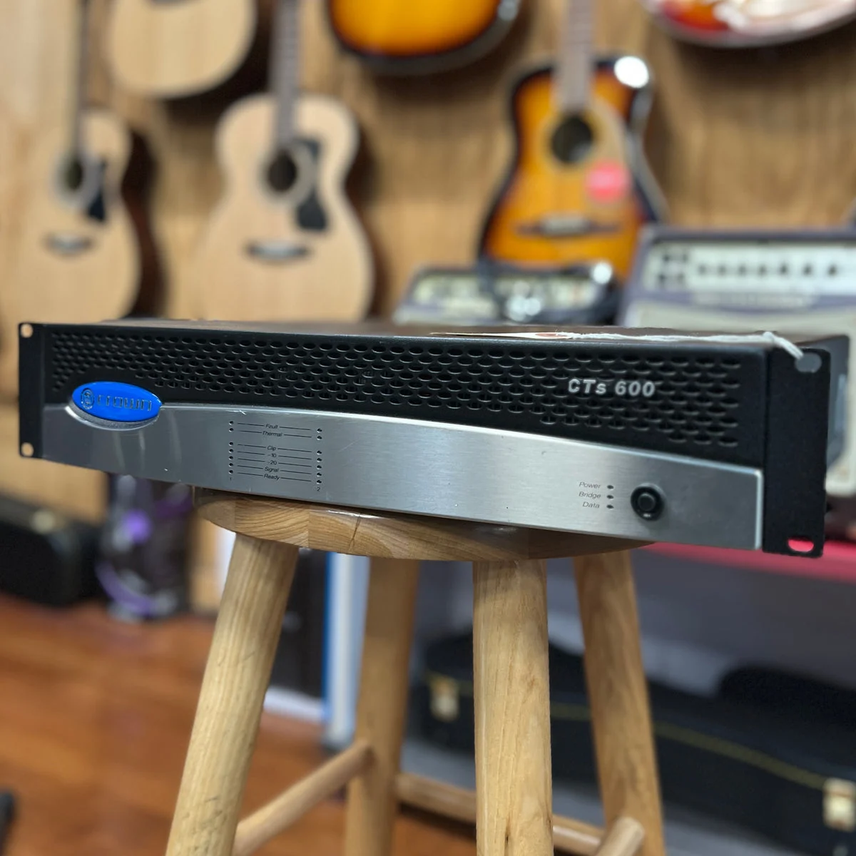 USED Crown CTs600 Power Amplifier