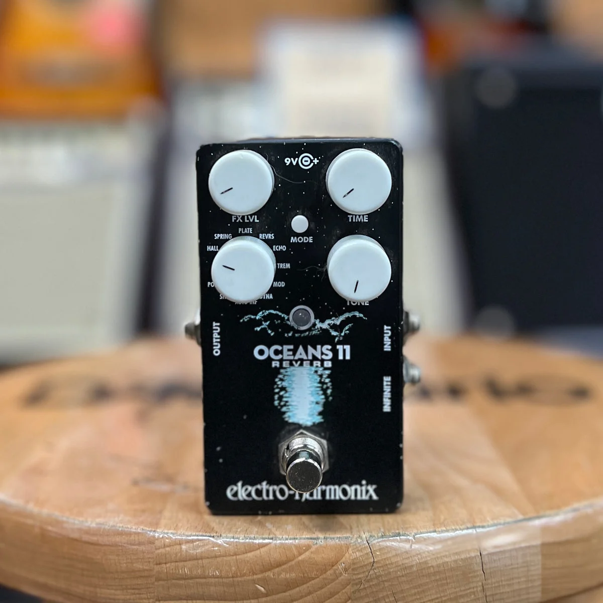 USED Electro-Harmonix Oceans 11 Digital Reverb Effects Pedal