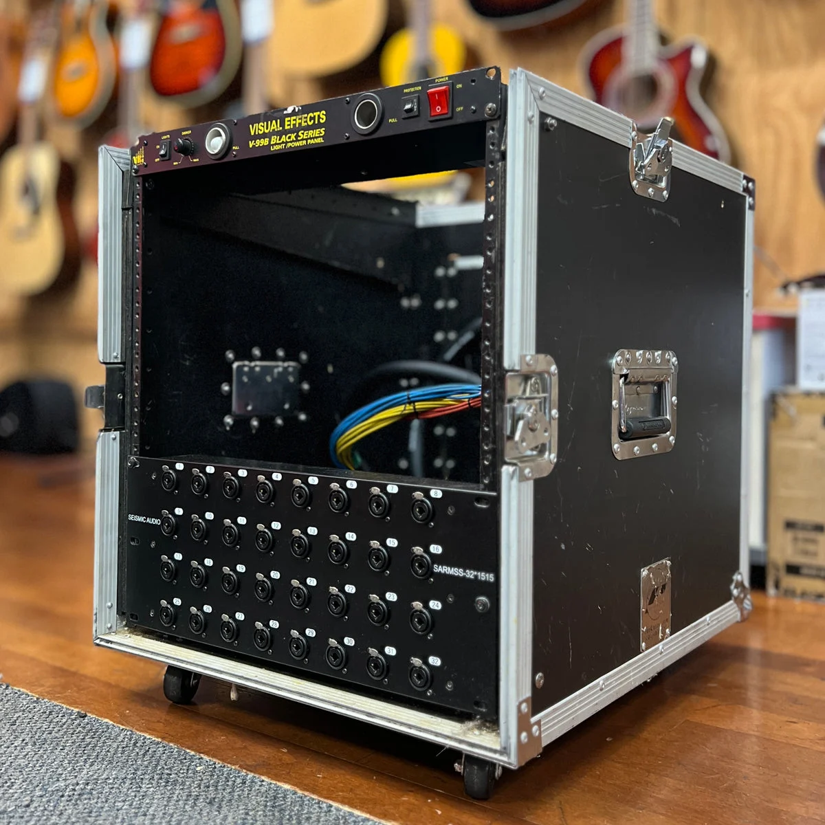 USED SARMSS-32x1515 - 32 Channel XLR TRS Combo Splitter Snake Cable - two 15' XLR trunks and ATA Case