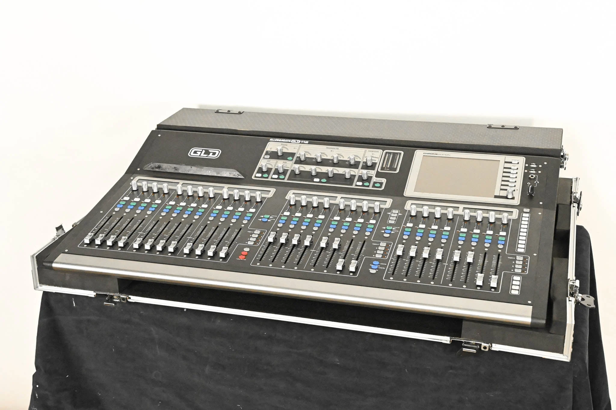 Allen & Heath GLD-112 Chrome Edition Digital Mixing Surface w/ Road Case