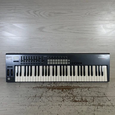 Used - Novation LAUNCHKEY 61 61-Key Controller