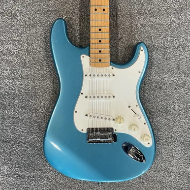 Used FENDER MIM STRATOCASTER