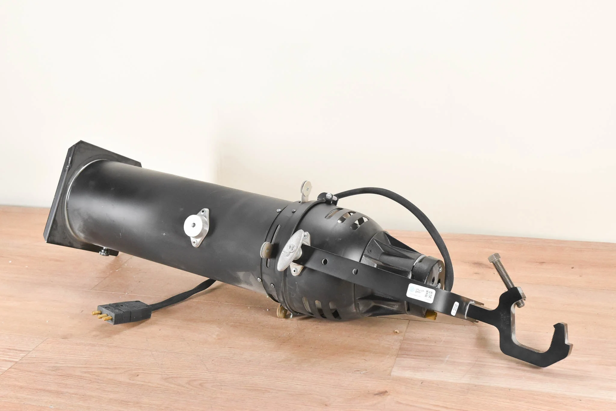 L&E AQ61 Ellipsoidal Light (Unknown Lens Degree)
