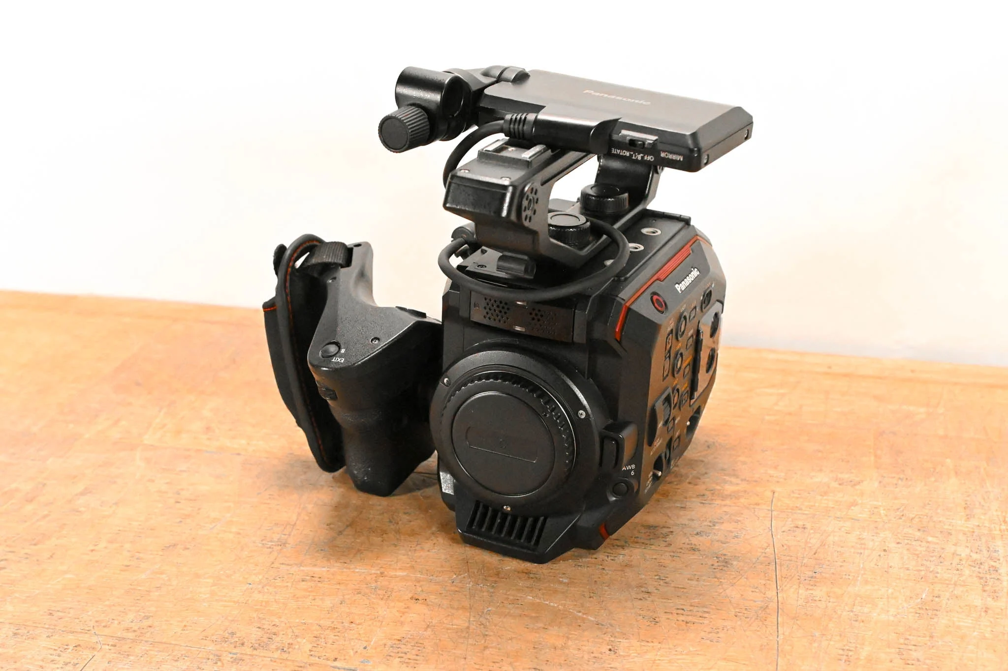 Panasonic AU-EVA1 Compact 5.7K Super 35mm Cinema Camera