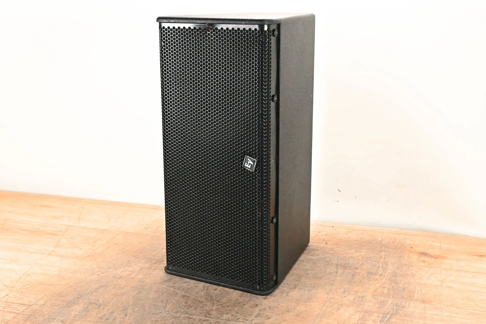 Electro-Voice (EV) Xi-1082 X-Array Install 2-Way Full-Range Loudspeaker