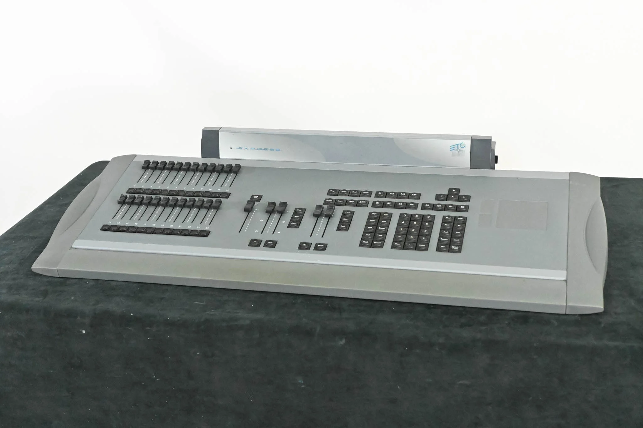 ETC Express 250 Lighting Control Console (NO POWER SUPPLY)
