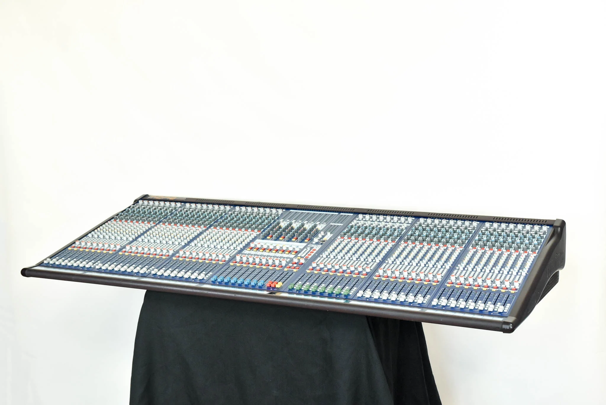 Midas Verona 480 48-Channel Audio Mixing Console