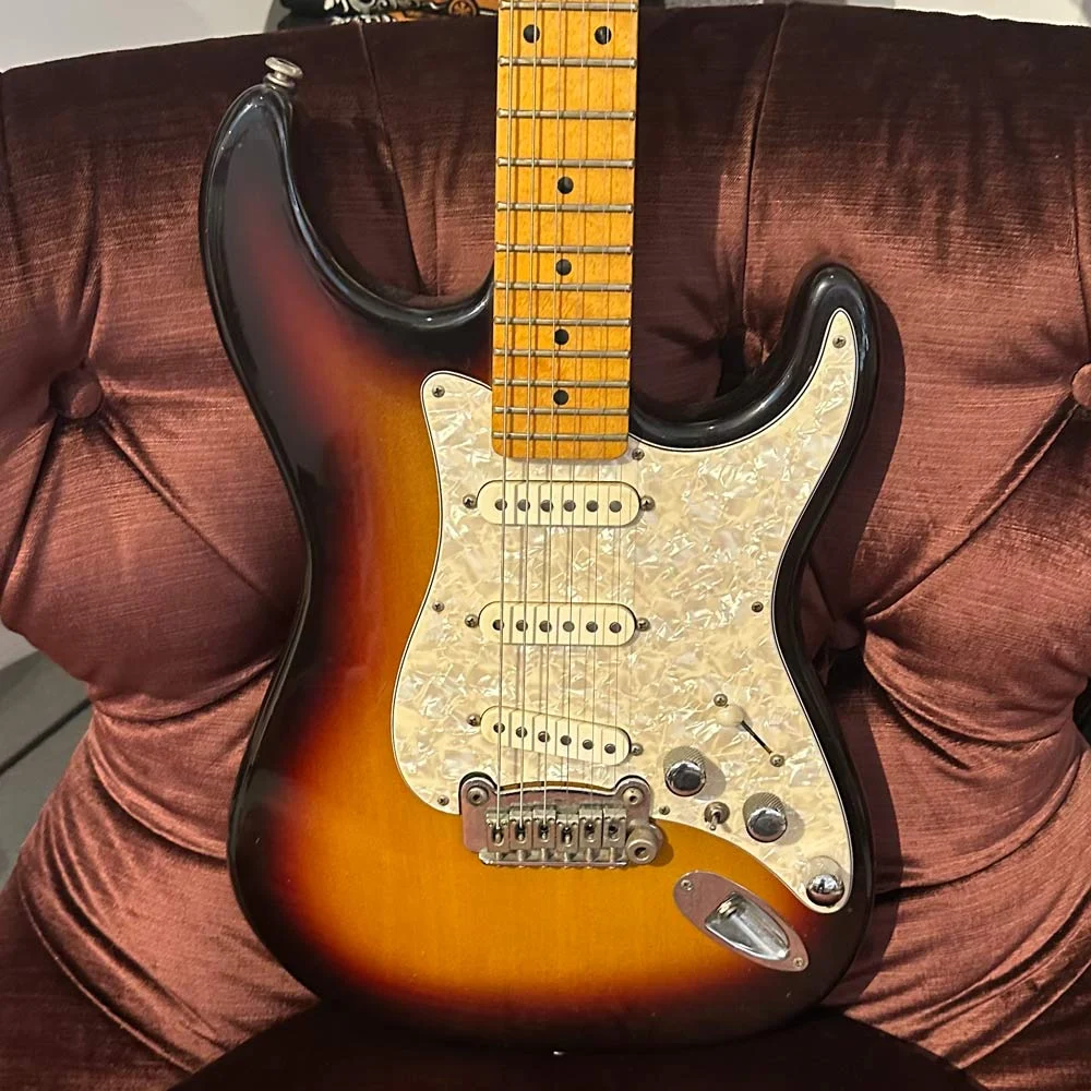 G&L S-500 Electric Guitar w/ Case - Sunburst (Pre-Owned)